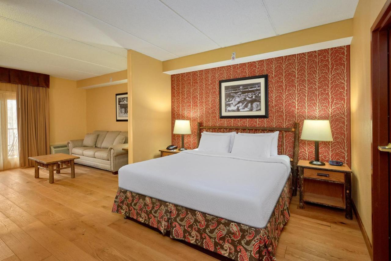 Bearskin Lodge On The River Gatlinburg Bagian luar foto