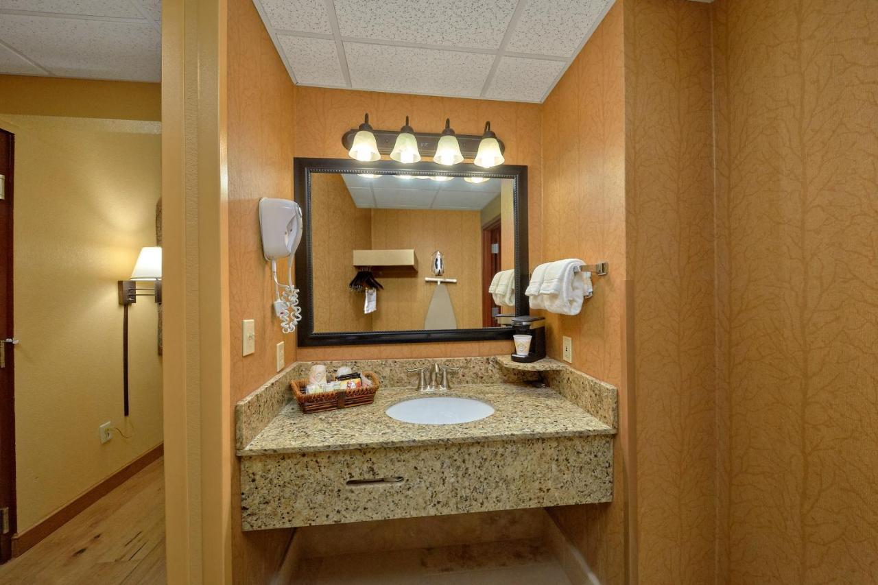 Bearskin Lodge On The River Gatlinburg Bagian luar foto