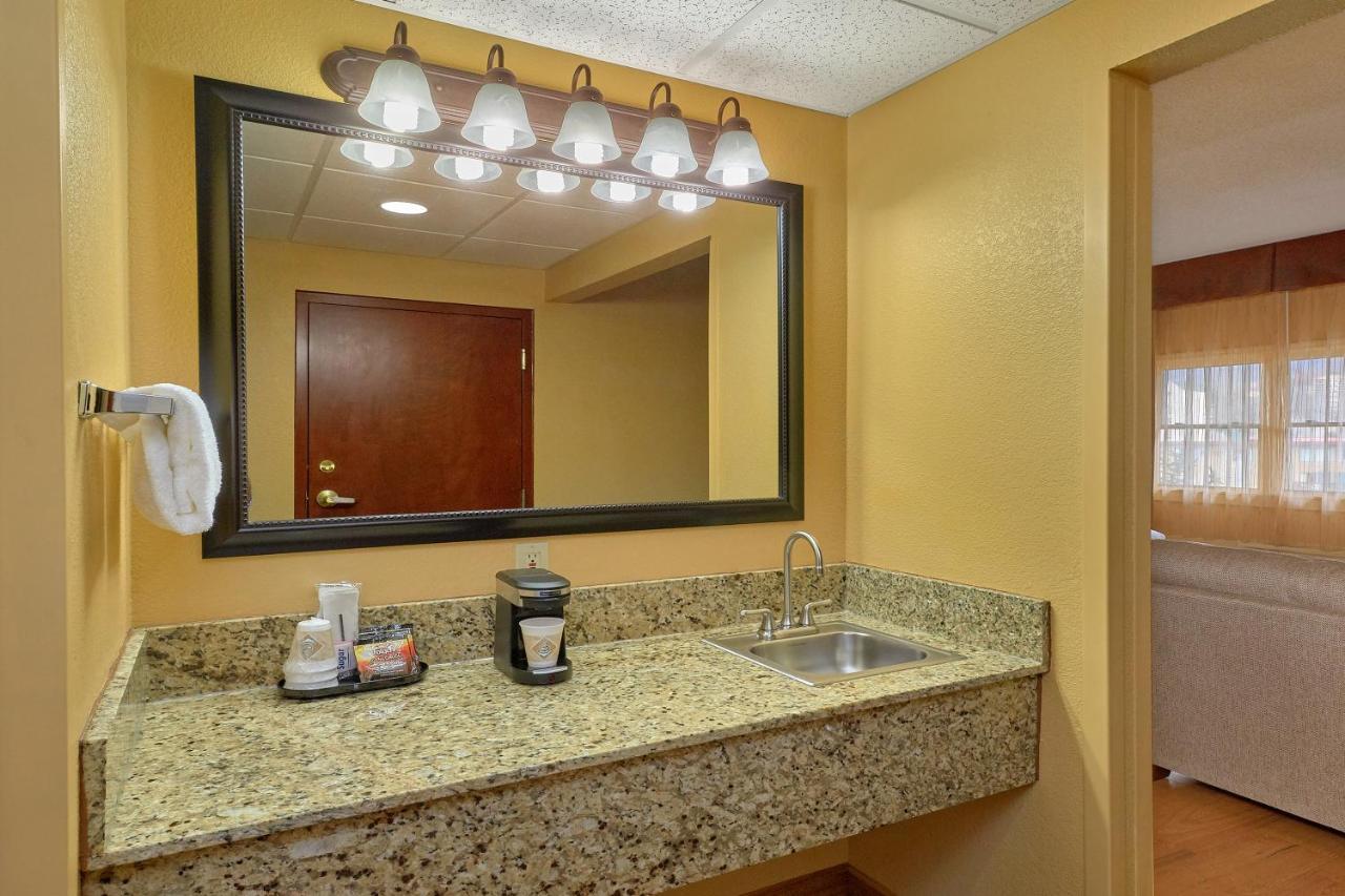 Bearskin Lodge On The River Gatlinburg Bagian luar foto